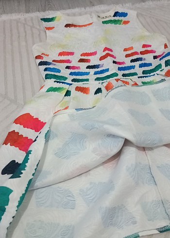 Çok Renkli Piliseli Elbise - Görsel 3