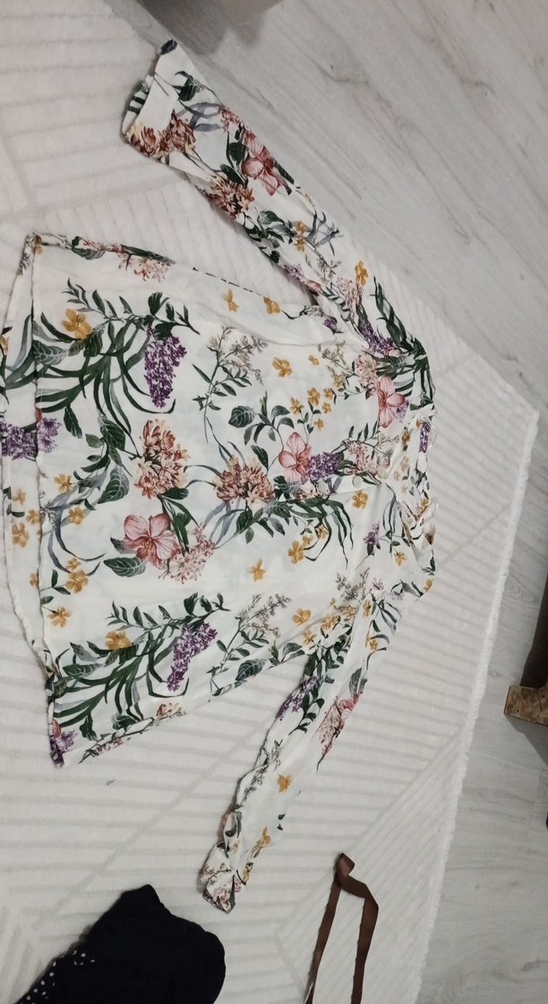 Çiçek Desenli, Uzun Kollu Salaş Kadın Bluz - Görsel 2