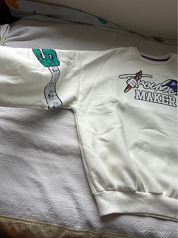m Beden Beyaz sweatshirt maker
