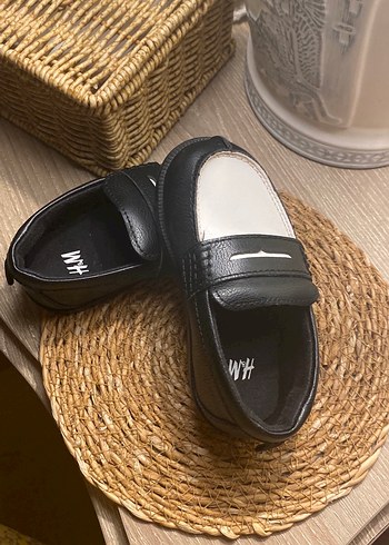 Siyah Beyaz Tokalı Erkek Çocuk Özel Ayakkabı - Görsel 2