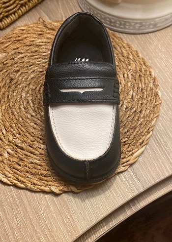 Siyah Beyaz Tokalı Erkek Çocuk Özel Ayakkabı - Görsel 3