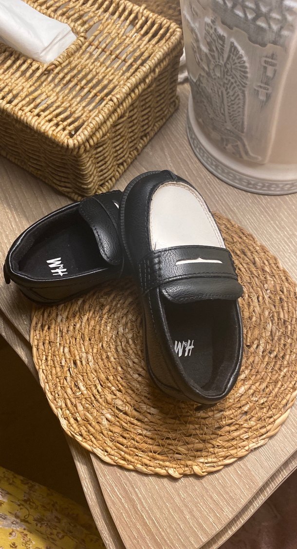 Siyah Beyaz Tokalı Erkek Çocuk Özel Ayakkabı - Görsel 2