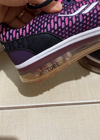 Yüksek Topuklu Pembe Yılan Desenli Spor Ayakkabı - Görsel 6