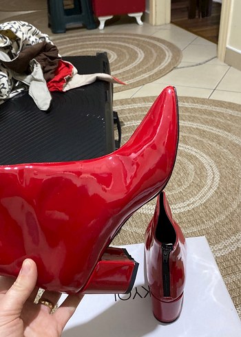 Kırmızı Rugan Topuklu Kadın Bot - Görsel 3