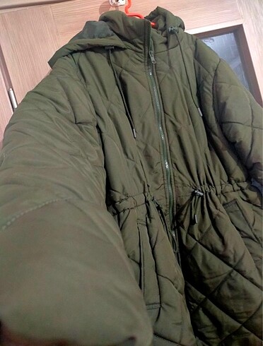 42 Beden yeşil Renk LCW mont