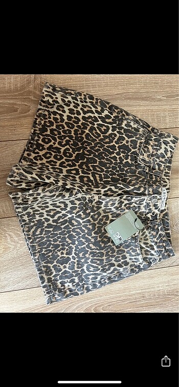 36 Beden Leopar Kot şort 36/S beden