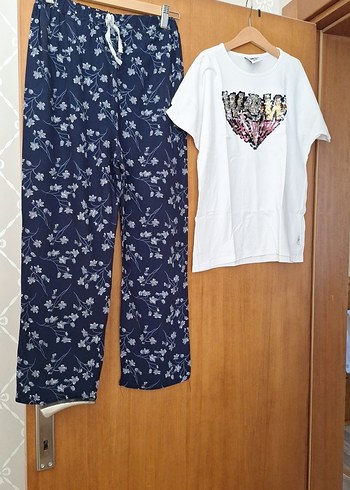 10 Yaş Beden mavi Renk Mavi Çiçek Desenli Rahat Pijama Takımı