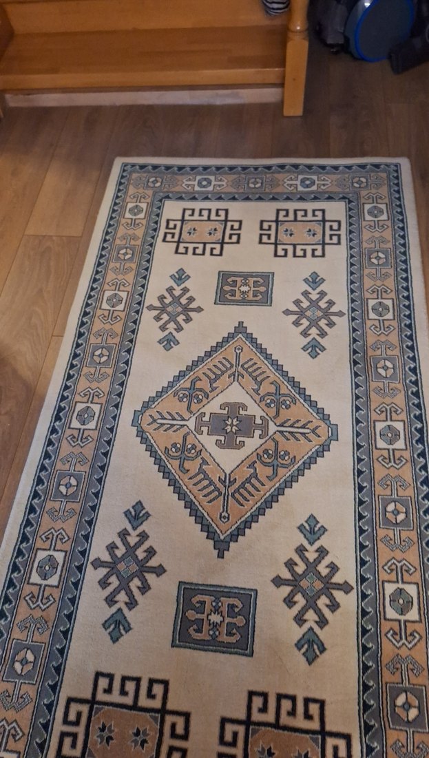 Bej İşlemeli Klasik Halı - Görsel 2