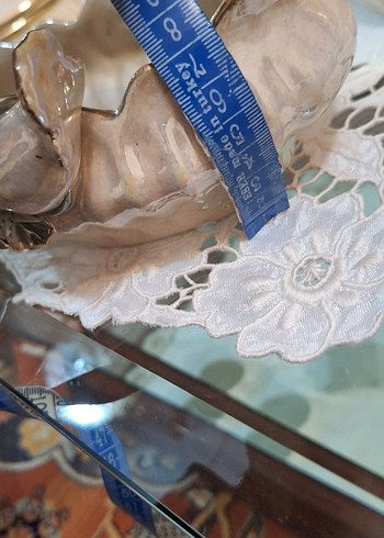 Bej Renkli Çiçek Detaylı Vazo - Görsel 4