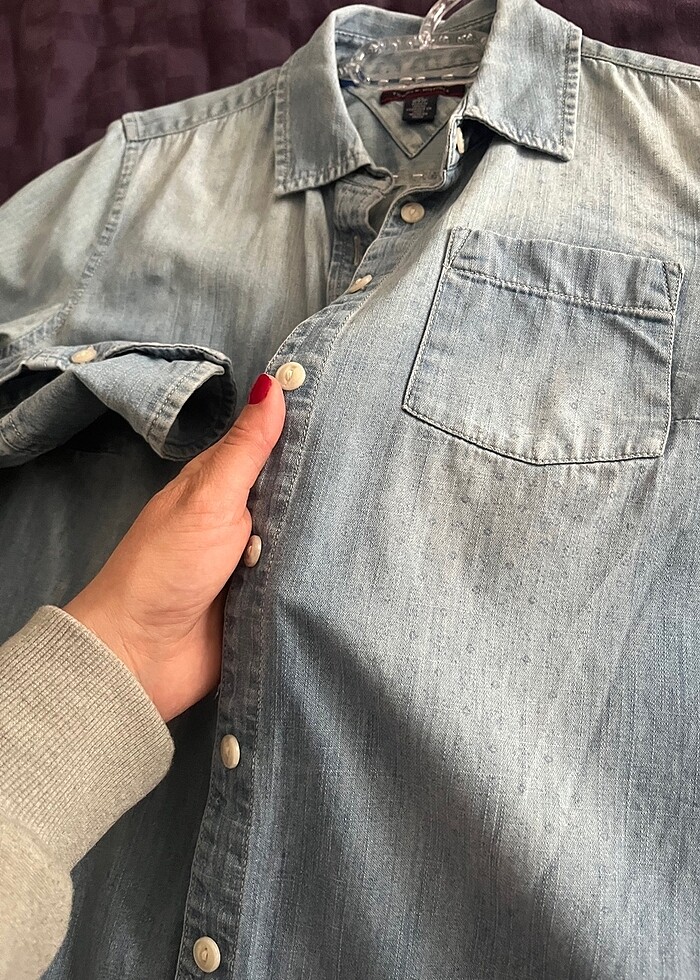 Tommy Hilfiger yıkanmış efektli jean gömlek - Görsel 3