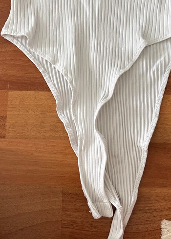 Zara Beyaz Yakalı Kolsuz Body