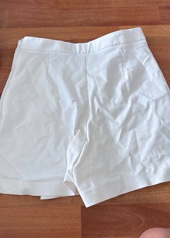 Koton Düğmeli Beyaz Mini Yüksek Bel Kadın Şort