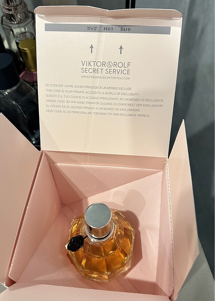 Viktor&Rolf Flower Bomb Edp Parfüm 100 ml - Görsel 3