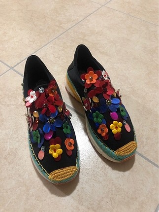 Tasarim sneaker