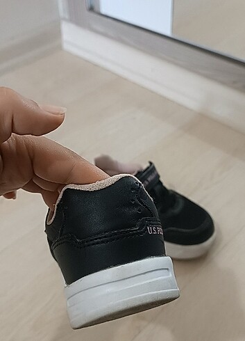 26 Beden siyah Renk Spor ayakkabi