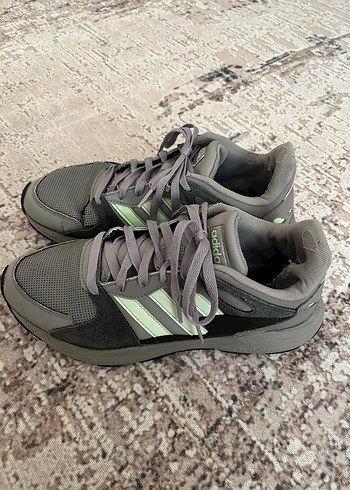 Adidas Gri Spor Ayakkabi