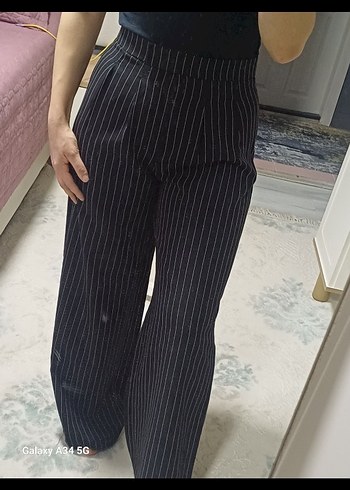 m Beden Kadın Siyah Çizgili Pilili Kumaş Pantolon