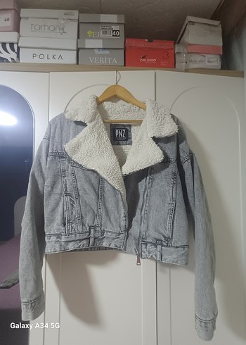 Gri Kısa Kadın Kot Ceket Peluş Detaylı - Görsel 2