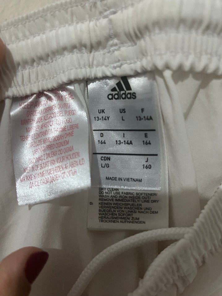 Beyaz Adidas Erkek Spor Şortu - Görsel 4