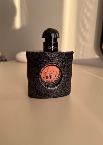 Yves Saint Laurent Black Opium Kadın Parfümü