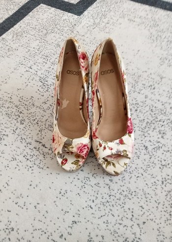 Asos Çiçek Desenli Beyaz Yüksek Topuklu Kadın Ayakkabı