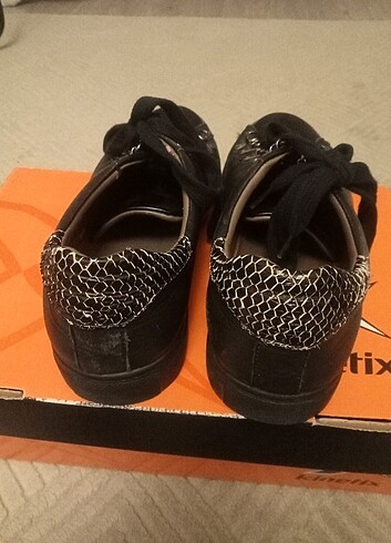 Siyah spor ayakkabı  - Görsel 3