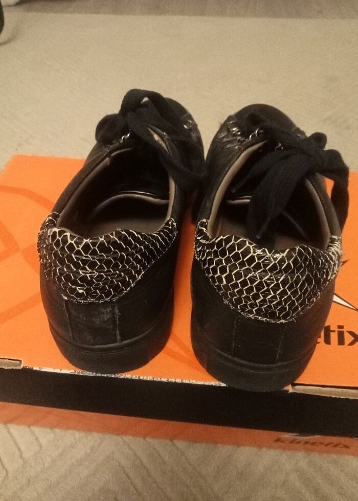 Siyah spor ayakkabı  - Görsel 3