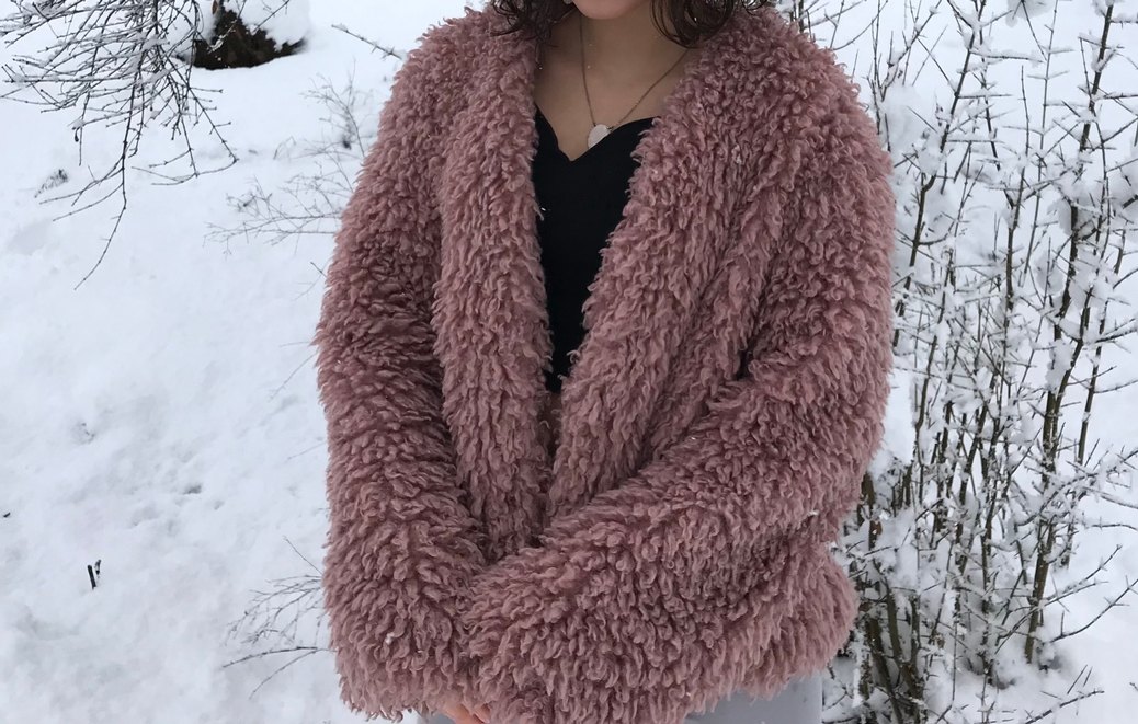 Pembe Peluş Kadın Kürk - Görsel 2