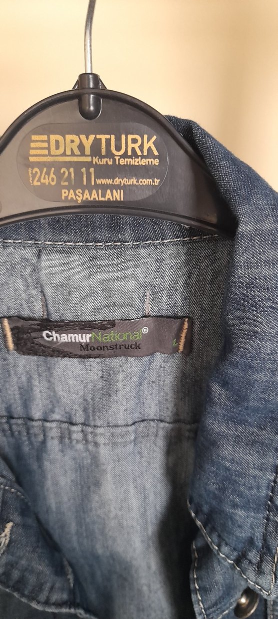 Düğmeli Kısa Kollu Mavi Denim Ceket - Görsel 3