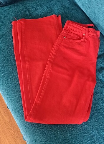 Kırmızı Jean 