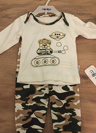 Bebek pijama takımı 