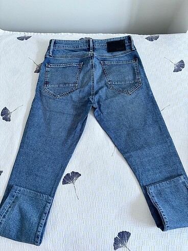 29 Beden mavi Renk jean mavi