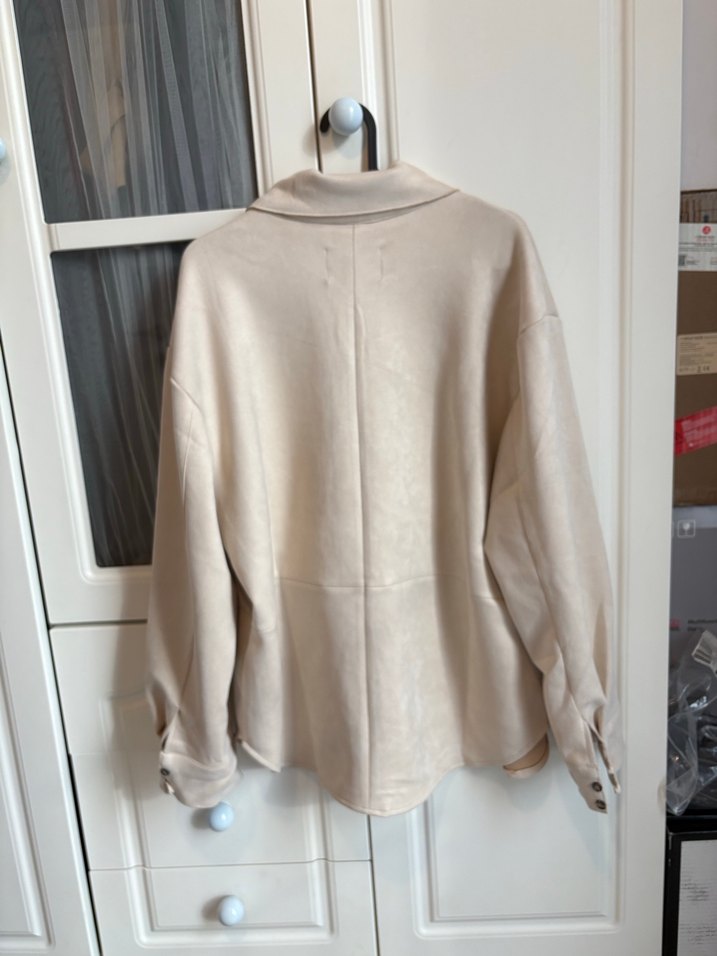 Bej Kadın Süet Düğmeli Gömlek - Görsel 4