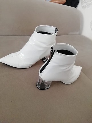 Şeffaf Topuklu Bot