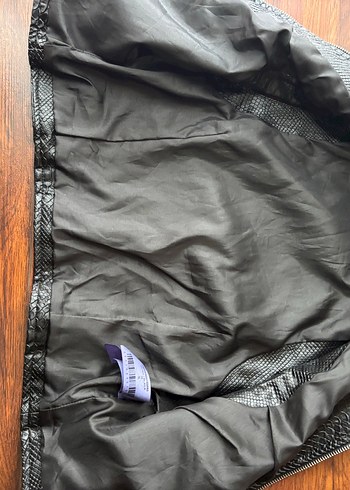 Yılan Desenli Siyah Deri Kemerli Biker Yelek - Görsel 4