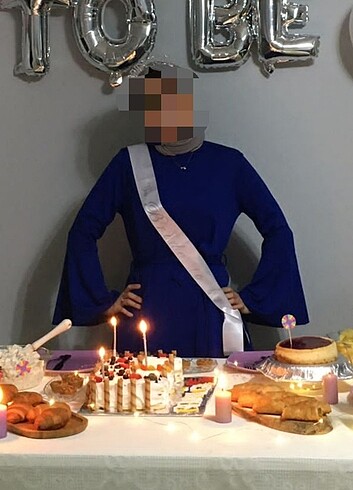 42 Beden mavi Renk Valon kollu fırfırlı elbise