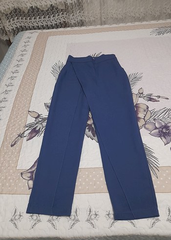 Kadın Mavi Pliseli Kumaş Pantolon