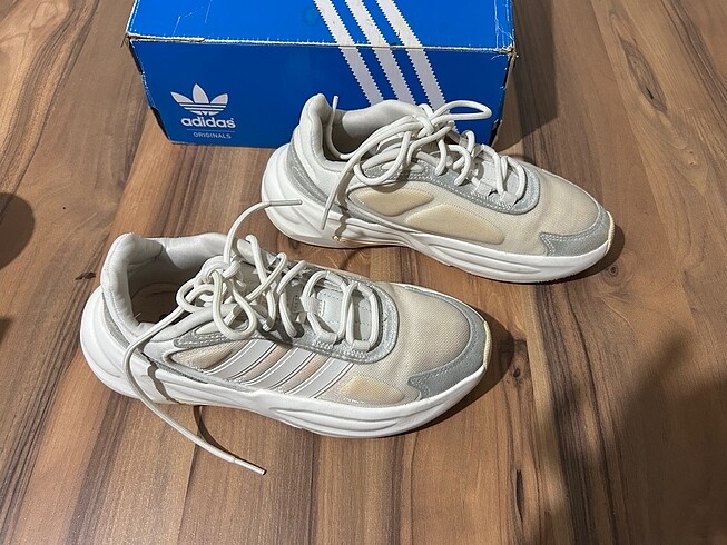 36 Beden beyaz Renk Adidas ozelle