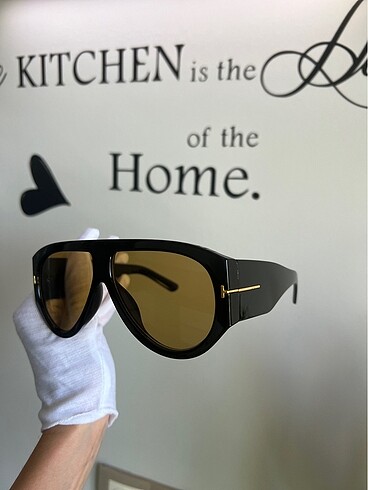 Tom ford bronson
