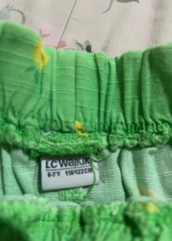 LC Waikiki Yeşil Bağcıklı Kız Şortu