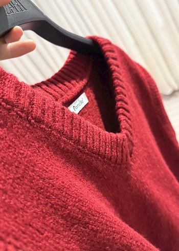 Kırmızı V Yaka Örgü Kadın Süveter - Görsel 4
