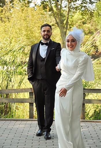 Nikah , Nişan elbisesi