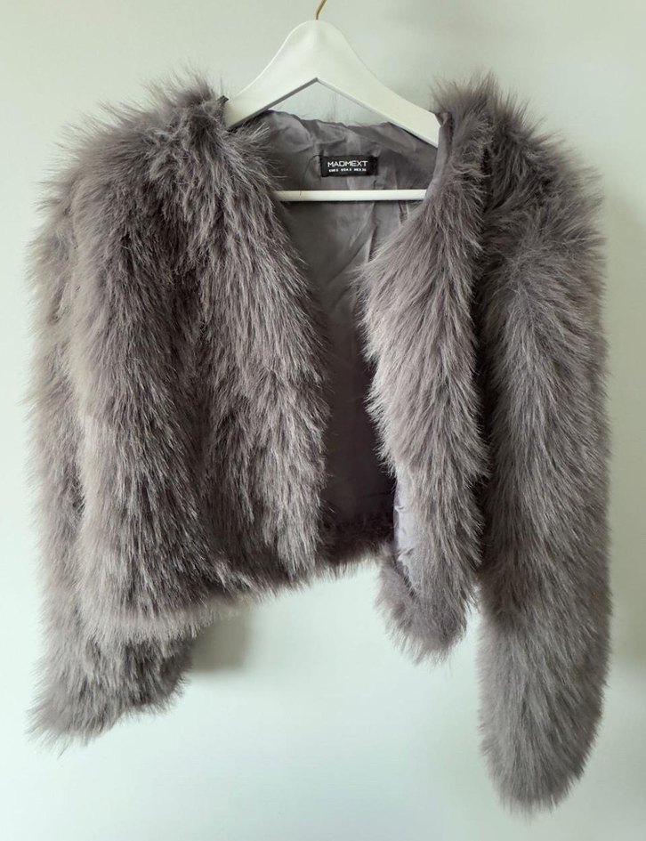 Gri Uzun Kollu Suni Kürk Ceket - Görsel 2
