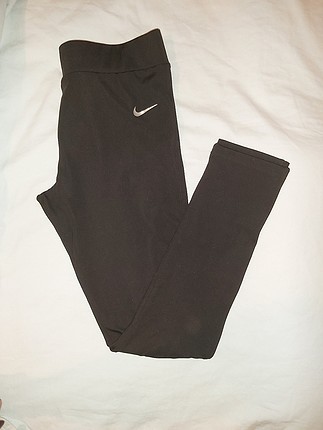nike tayt