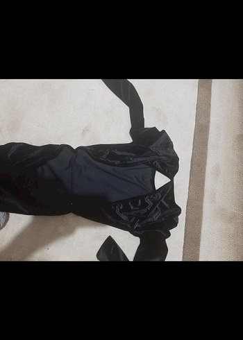 Uzun Siyah Gotik V Yaka Elbise - Görsel 5