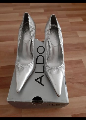 Gri Deri Yılan Desenli Pilili Stiletto - Görsel 4