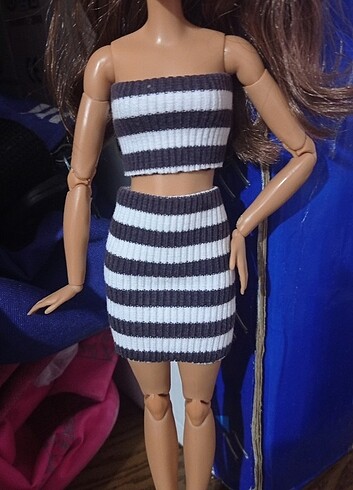 Barbie bebek kıyafeti 