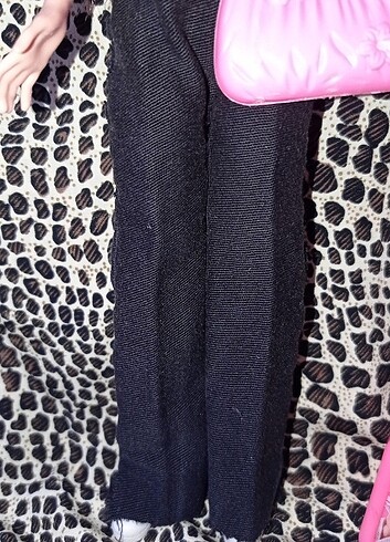 Barbie bebek kıyafeti