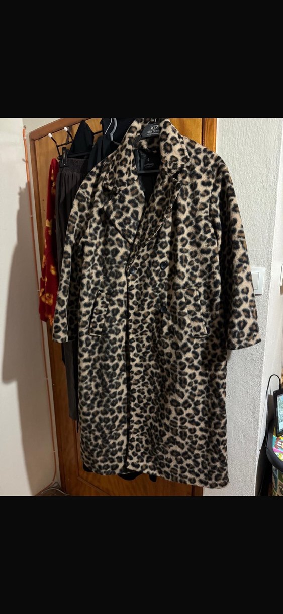 Leopar Desenli Uzun Kaban — görsel 4/6