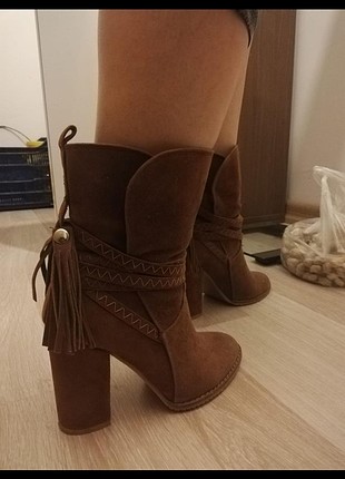Tarçın rengi kadife bot